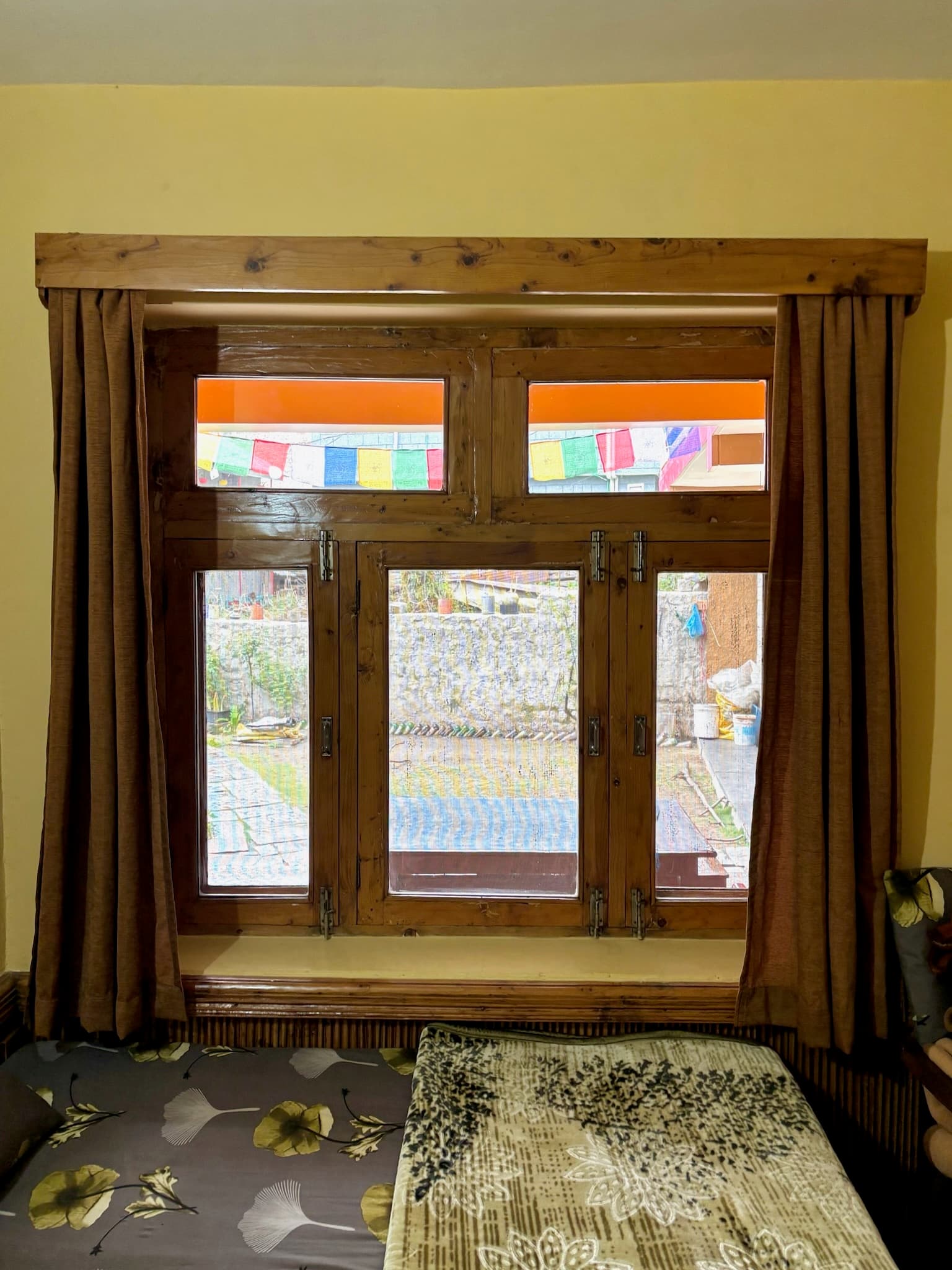 Lawn View Room thumbnail 2